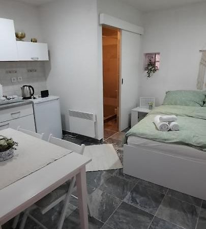 Studio Apartman Centar Varaždin Exteriör bild