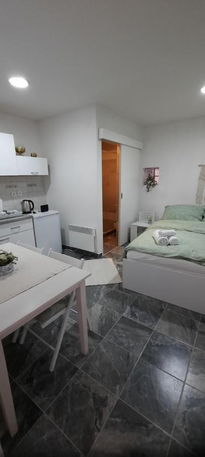 Studio Apartman Centar Varaždin Exteriör bild